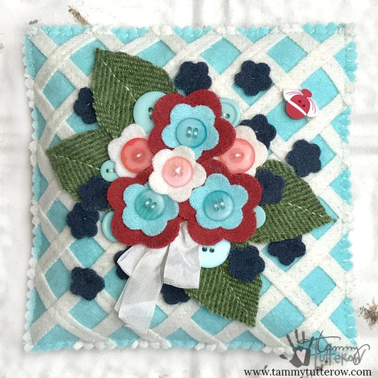 Garden Lattice Wool Applique Mini Pillow *Download*